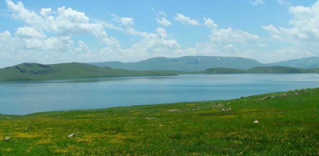 Bitlis Aygır Gölü Kamp Alanı1