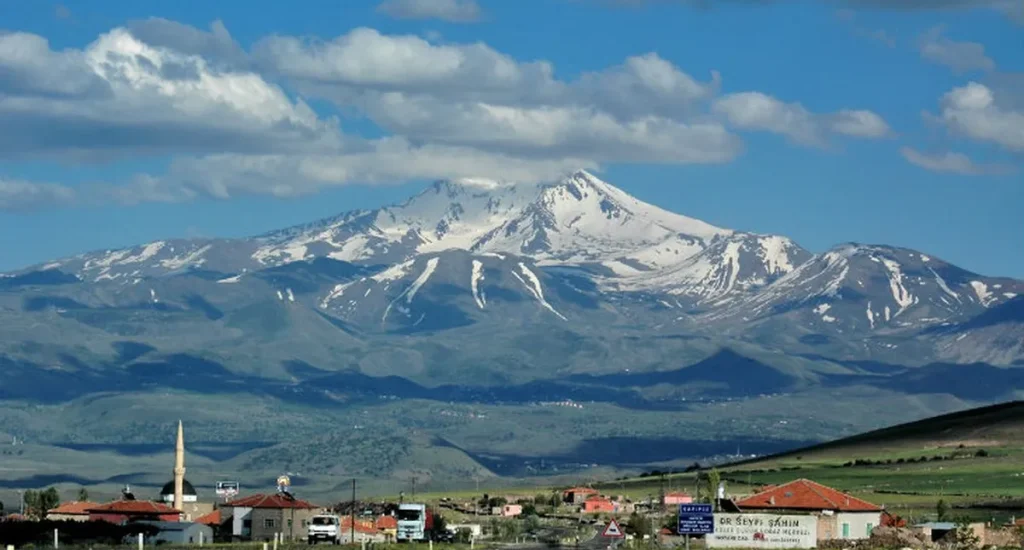 Erciyes Dağı Kamp Alanı