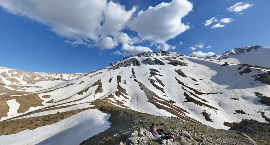 Nurhak Dağları Kamp Alanı