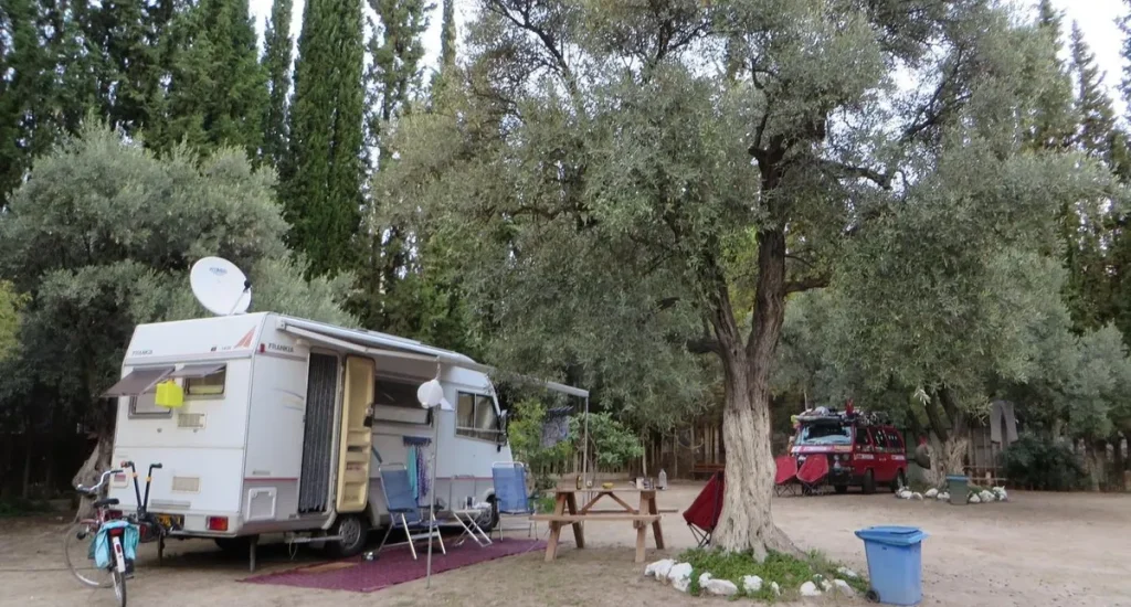 yat-camping-motel-2-1200